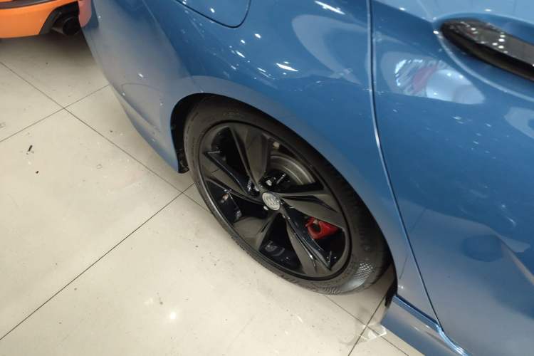 Used Buick Regal 2020 GS 28T Prestige Model Right Rear Wheel Hub