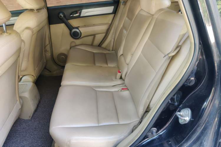 Used Honda CR-V 2010 2.0L manual two-wheel drive urban version Left Rear Seat