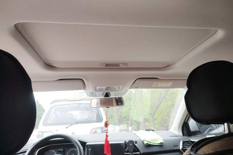 Used Jetta VS5 2024 280TSI Automatic Enjoyment Edition Headliner