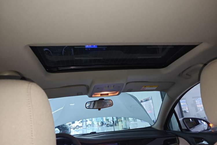 Used Buick Verano 2018 Sedan 15S Automatic Entry Model Headliner