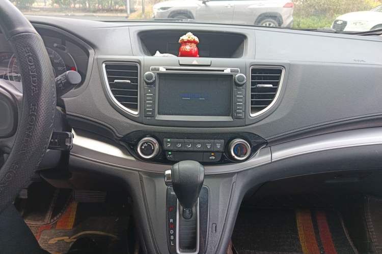 Used Honda CR-V 2016 2.0L two-wheel drive Urban Edition Audio And AC Panel