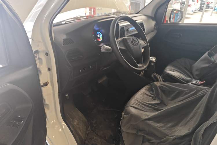 Used Chana Ruixing EM80 2024 Comfort-Style 6-Seater 41.86 kWh