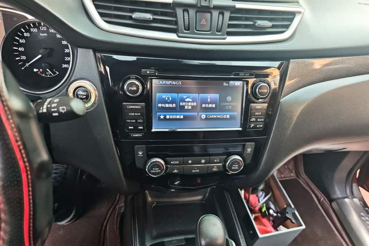 Used Nissan X-Trail 2014 2.5L CVT Luxury Edition 4WD
