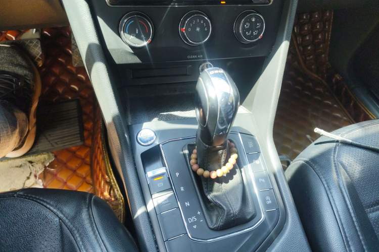 Used Volkswagen Tiguan L 2019 330TSI Automatic Two-Wheel Drive Luxury Edition China VI Standard