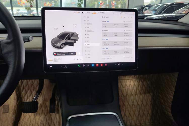 Used Tesla Model Y 2021 Long-Range All-Wheel-Drive Version 3D7