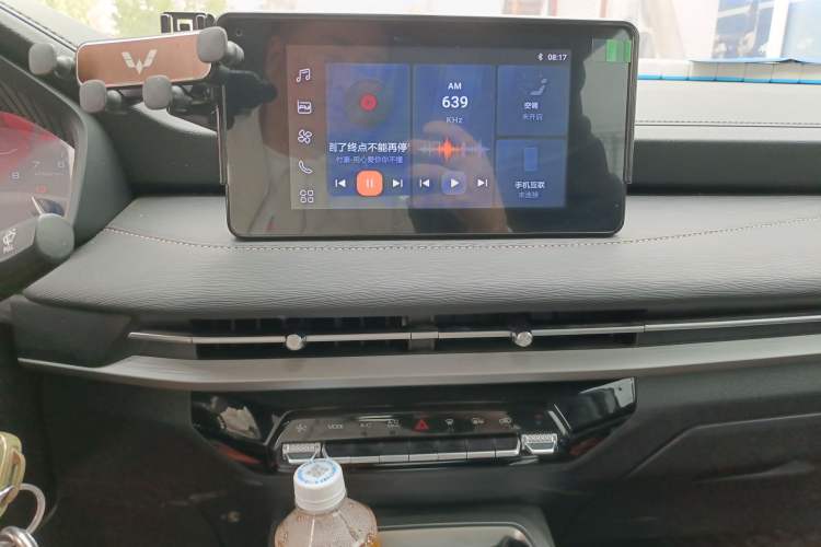 Used Wuling Jiachen 2022 1.5L Manual Light Comfort Edition Audio And AC Panel