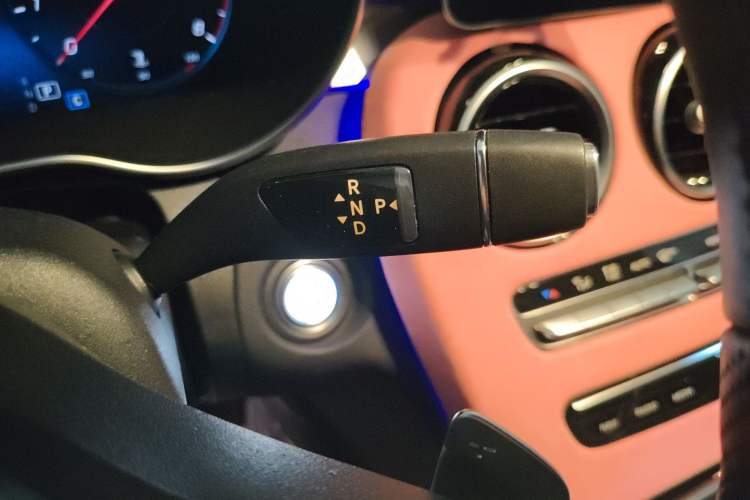 Used Mercedes-Benz C-Class 2020 Updated C 200 L Fashion Edition Gear Lever