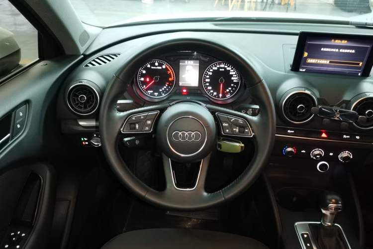 Used Audi A3 2020 Restyled Sportback 35 TFSI Entry-Level China VI Emission Standard

