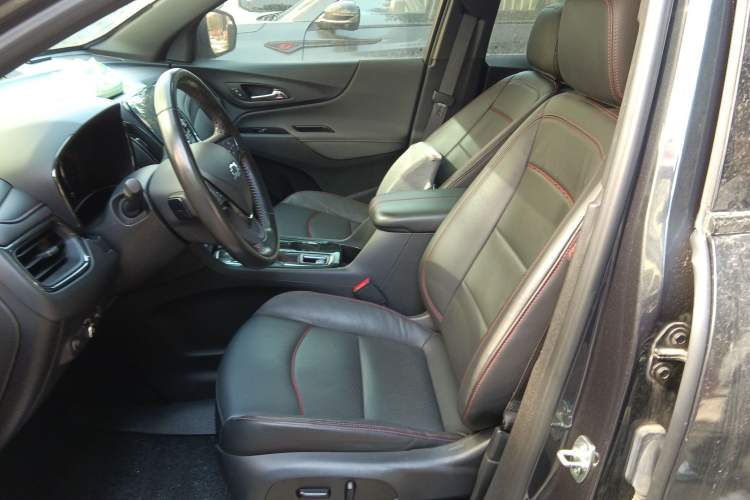 Used Chevrolet Equinox 2021 550T RS Smart Boundary-Pushing Edition