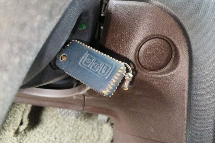 Used Haima V70 2016 1.5T Automatic "Comfort & Enjoyment" 6-Seater Vehicle Key