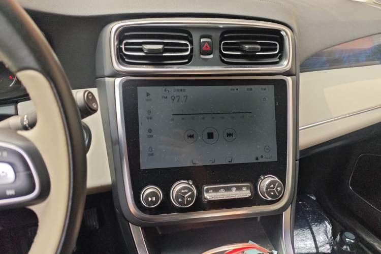 Used Lynk & Co 01 2017 2.0T Two-Wheel Drive Zhaopu Version Audio And AC Panel