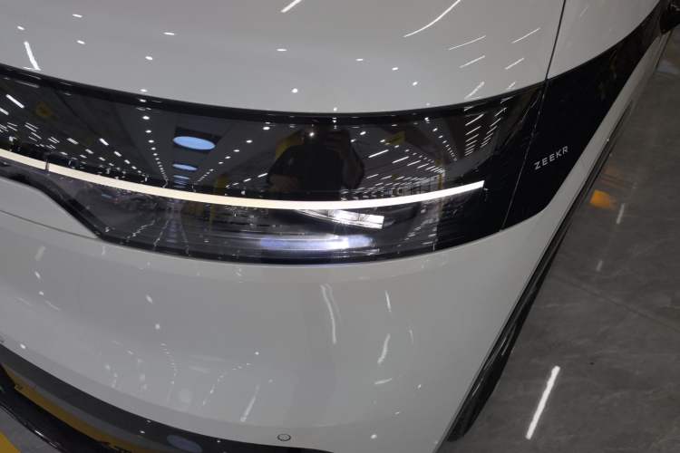 Used Zeekr MIX 2025 Intelligent Driving Version
