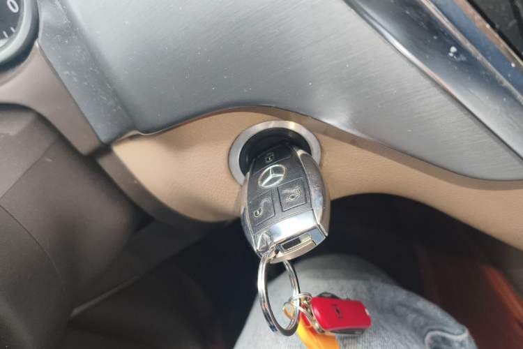 Used Mercedes-Benz GL-Class 2015 GL 400 4MATIC Dynamic Model Vehicle Key
