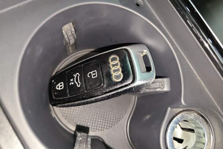 Used Audi A8 2019 Plus A8L 50 TFSI quattro Comfort Model Interior 1