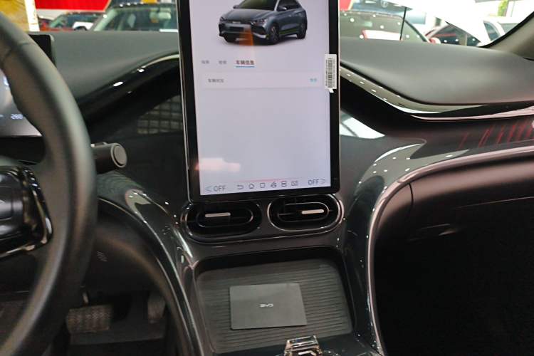 Used BYD e2 2023 Luxury Model Audio And AC Panel