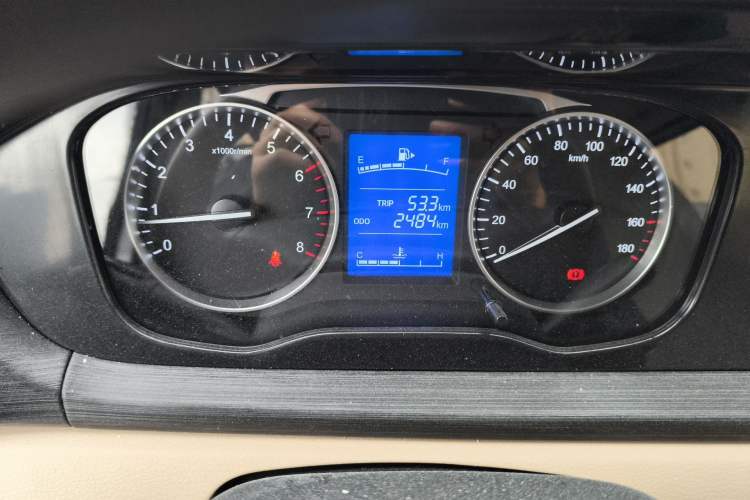 Used CHANGAN KUAYUE Xing V3 2023 1.3L Gasoline Standard Model 5-Seater Passenger Vehicle Instrument Cluster