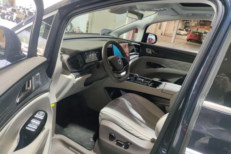 Used Denza D9 2022 DM-i 970 Four-Wheel Drive Prestige Model