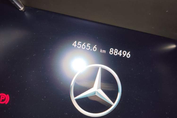 Used Mercedes-Benz GLC 2020 Facelift GLC 300 L 4MATIC Dynamic Edition Odometer Close Up
