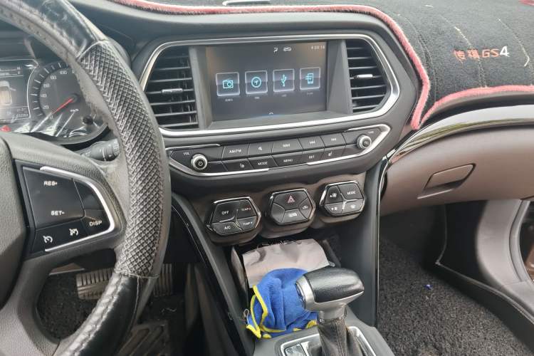 Used GAC Trumpchi GS4 2015 200T G-DCT Luxury Edition
