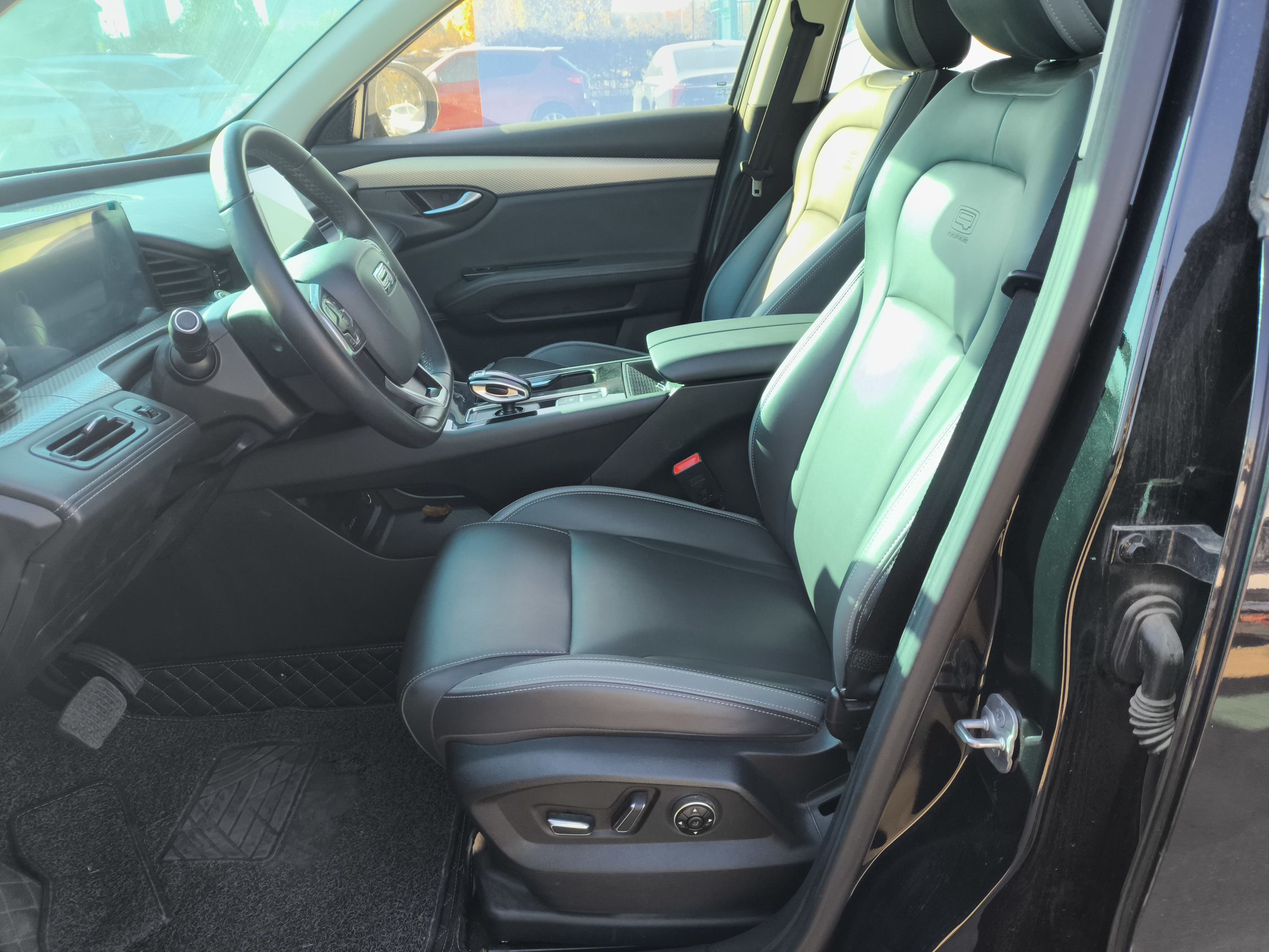 Переднее сиденье в автомобиле