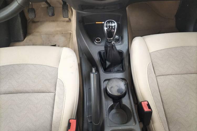 Used Wuling Hongguang 2014 1.5L S Standard Version Gear Lever
