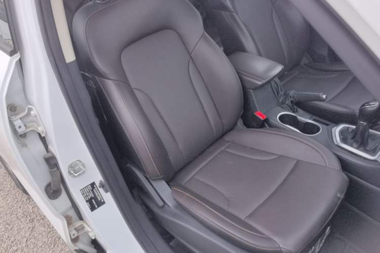 Used Changan CS35PLUS 2019 1.6L Manual E-Link Upgrade Edition
