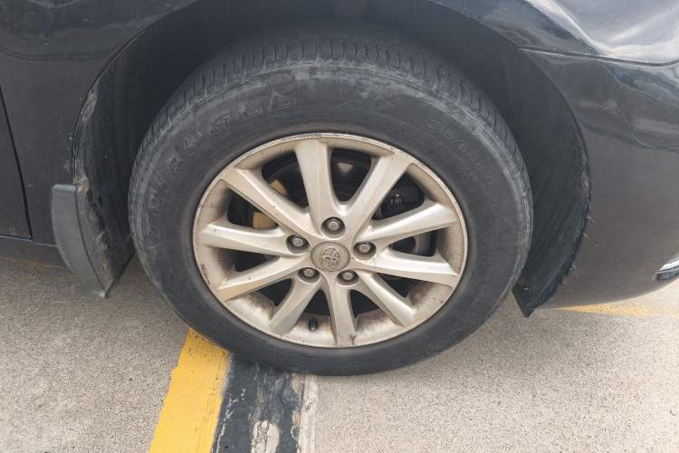 Used Toyota Camry 2012 200E Classic Elite Edition Right Front Wheel Hub