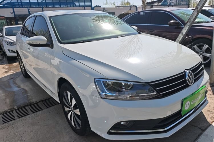 Used Volkswagen Sagitar 2017 230TSI Automatic Comfort Version Front Right 45 Deg