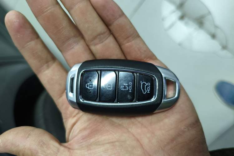 Used Hyundai Custo 2021 270TGDi Prestige LUX Vehicle Key