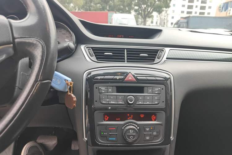 Used Peugeot 308 2014 Enjoyment Edition Classic 1.6L Automatic Fashion Model Audio And AC Panel