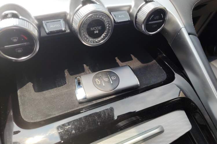 Used EXEED Lingyun 2024 300T Two-Wheel Drive Starlight Edition Vehicle Key