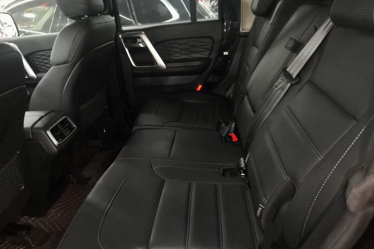 Used BAIC Off-Road BJ40 2019 2.0T Automatic Four-Wheel Drive Urban Hunter Edition Flagship Model China V Emission Standard
