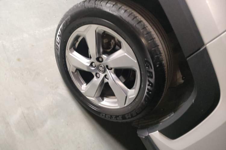 Used Toyota RAV4 2022 2.0L CVT Two-Wheel Drive Fashion Edition