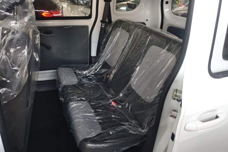 Used Wuling Zhiguang New Energy 2025 Model 305km Ambitious Edition