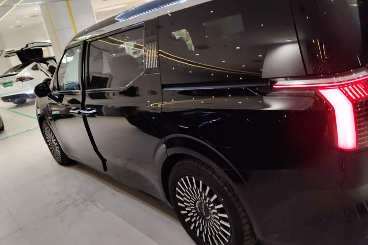 Used Zeekr 009 2022 Revised WE Version