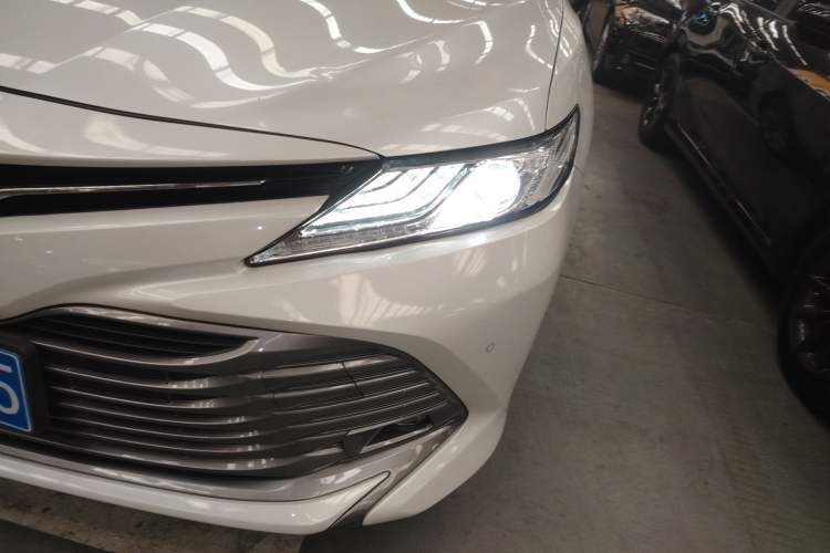 Used Toyota Camry 2018 2.0G Luxury Edition
