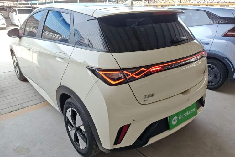 Used BYD Dolphin 2023 420 km Fashion Edition
