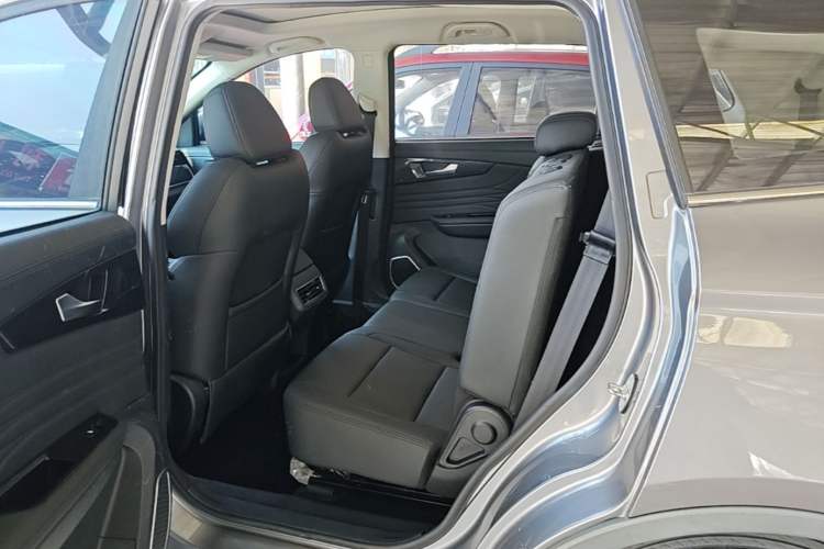 Used Sinotruk VGV U70 2020 1.5T Manual Elite Sunroof Version 7 Seats
