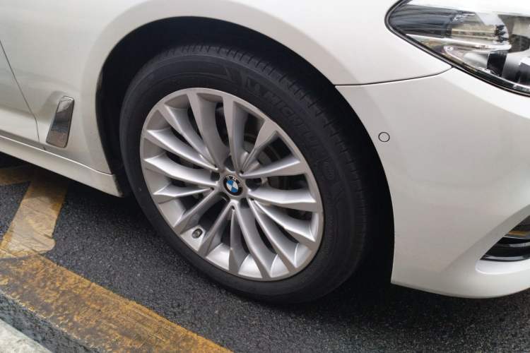 Used BMW 5 Series 2019 Facelifted 530Li Leading Edition Luxury Package