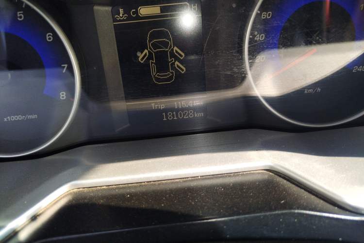 Used Geely Auto Emgrand 2015 Sedan 1.5L Manual - Top Trim Level Odometer Close Up