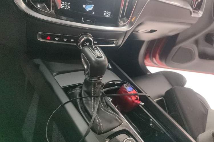 Used Volvo S60 2020 T4 Zhiyuan Luxury Edition
