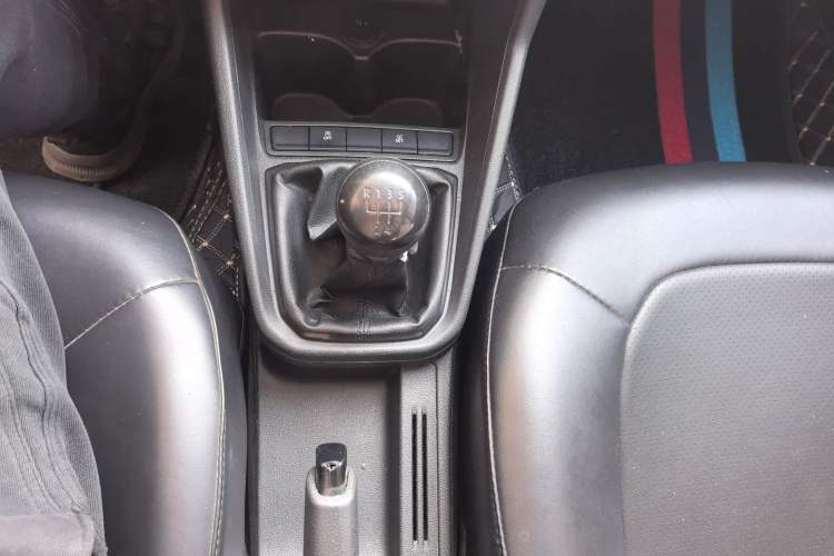 Used Volkswagen Santana 2019 1.5L Manual Fashion Edition China VI Standard Gear Lever