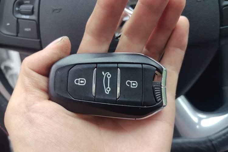 Used DS 6 2016 1.6T Luxury Edition THP160 Vehicle Key