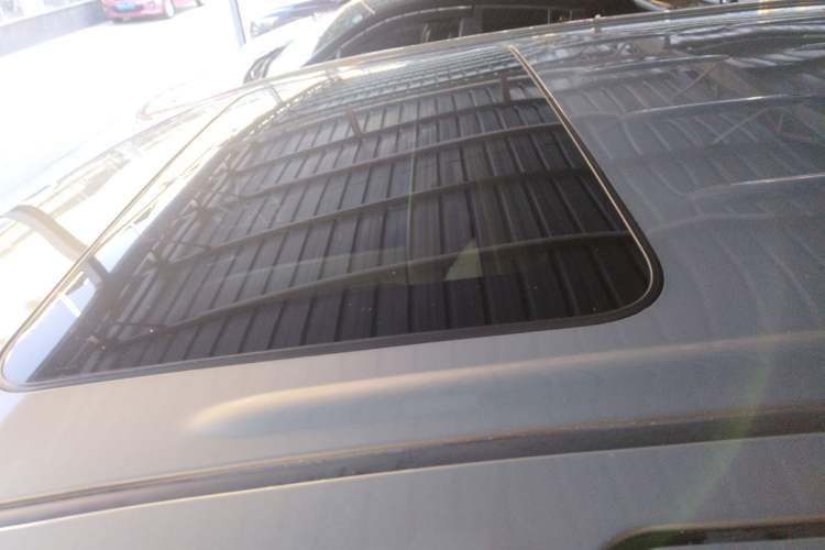 Used Buick GL8 2018 28T Luxury Model China VI Standard
