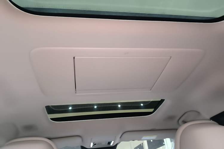 Used BYD Xia 2025 DM-i 1.5T 180km Excellence Model
