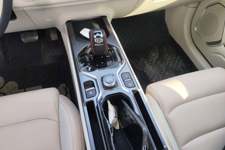 Used Geely Auto icon 2023 1.5TD Chocolate Smoothie Edition
