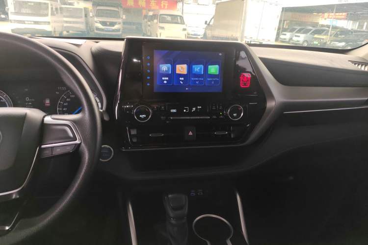 Used Toyota Highlander 2022 Dual-Engine 2.5L Two-Wheel Drive Elite Edition 7-Seater Audio And AC Panel