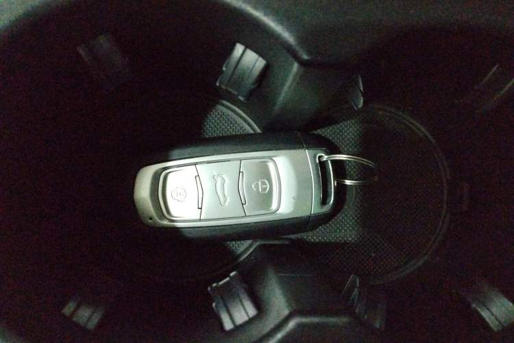 Used Geely Auto Emgrand X7 Sport 2016 1.8TD Automatic ZhiShang Model