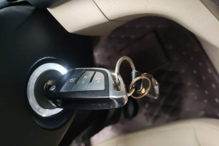 Used Changan Eado 2015 1.6L Manual Luxury Model China V Standard