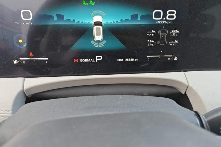 Used JETOUR X70 2023 Zhuge 2.0T DCT Wolong 7-Seater Odometer Close Up